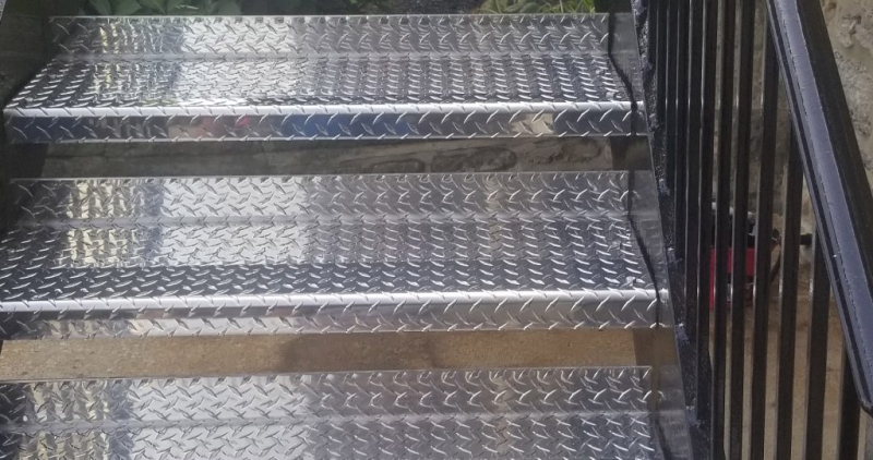 Metal Stairs Repair